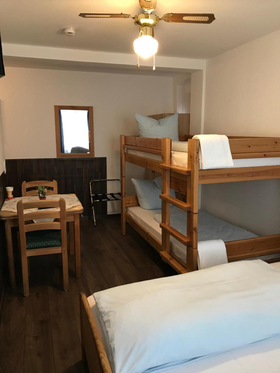 Hotel Guntia Boardinghouse Günzburg Eksteriør billede
